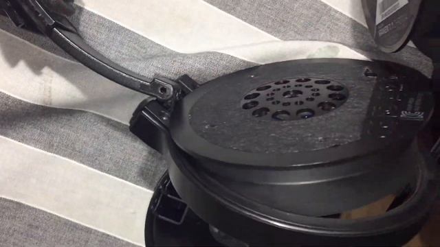 Замена амбушуров и оголовья наушников Razer смотреть онлайн