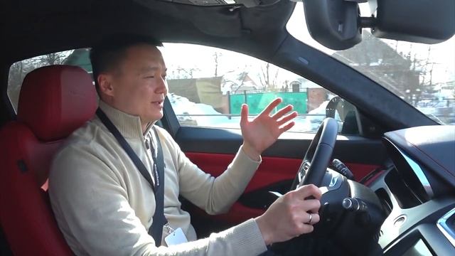 Jaguar E-Pace D180 и P300 2018. Обзор / тест-драйв смотреть онлайн