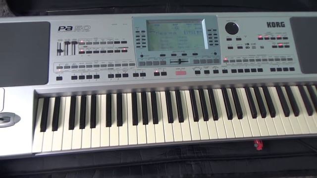 Korg PA 50 synth performing Macarena Music Style смотреть онлайн