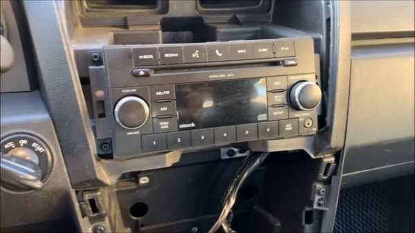 Dodge Avenger-мультимедиа это просто!