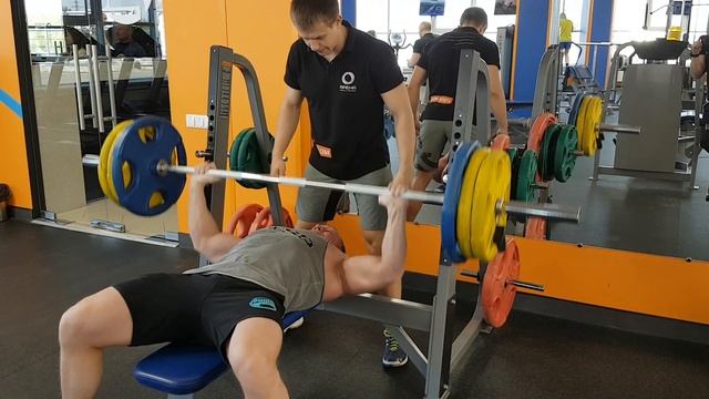 Жим лежа 120 кг. Жим лежа. Жим лежа 120 кг на 18 раз. смотреть онлайн