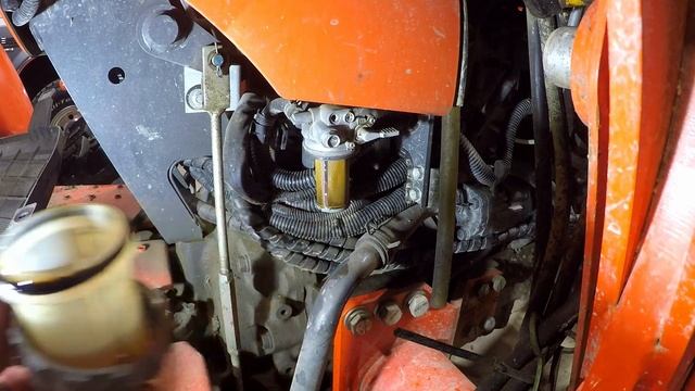 Kubota L Series Tractor: Air and Fuel Filter Change смотреть онлайн