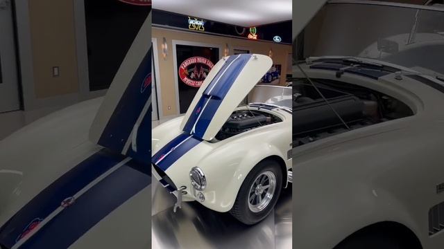 1965 Shelby Cobra Superformance смотреть онлайн