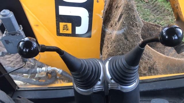 JCB 3cx управление X задней установкой. Иксы или плюсы что лучше. Переделать или нет.