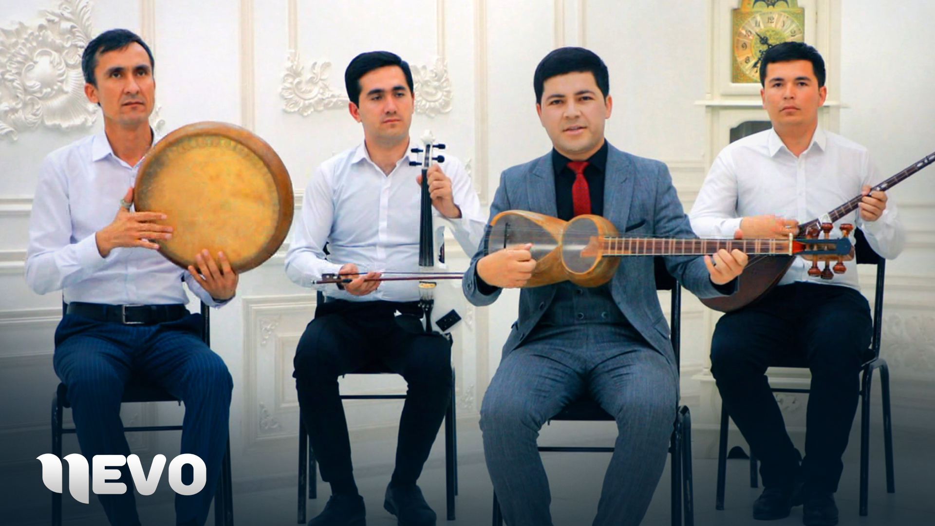 Rustambek Serobov - Inson demang (Official Music Video) смотреть онлайн