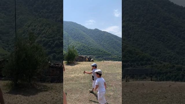 Даниэль и Рафаэль в монастыре смотреть онлайн