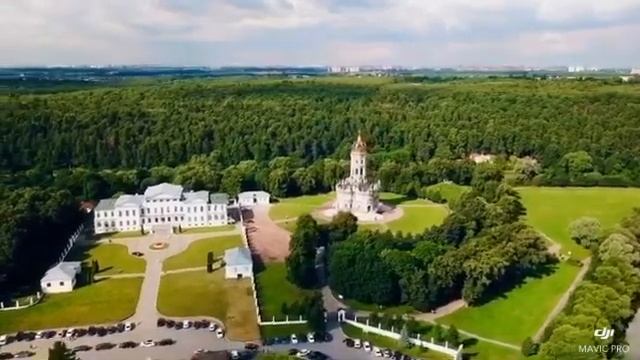 Храм Зна́мения Пресвятой Богоро́дицы в Дубровицах. DJI MAVIC PRO. смотреть онлайн