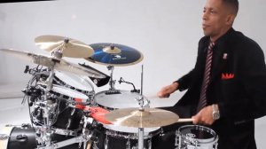 красивая игра на барабанах