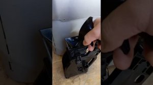 Чистим заварной блок SAECO от кофейных масел(когда кофе медленно льётся)