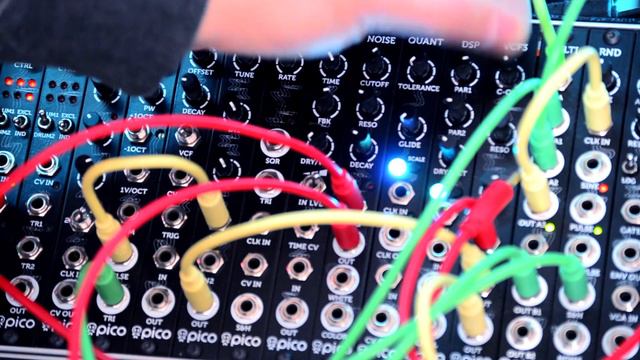 Erica Synths-Pico Ring and Pico friends (Pico VCO2, Pico DRUMS, PicoVCF3, Pico TRIGG ) смотреть онлайн