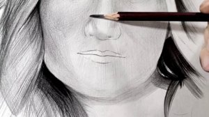 Нарисованный портрет девушки | Штриховка лица | Рисовать карандашом