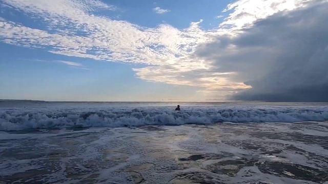 Seminyak Beach. Пляж Семиньяк. 02.04.2020 Бали