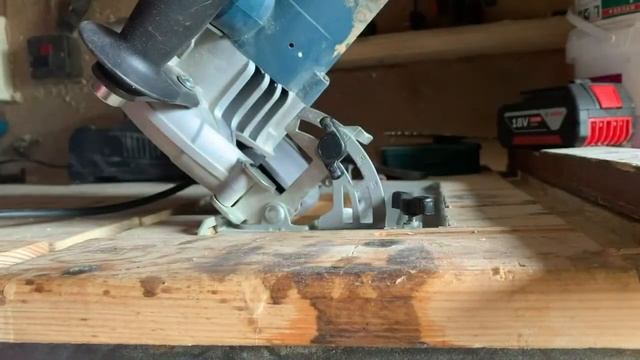 Ручная циркулярная пила Bosch Professional GKS 600 смотреть онлайн