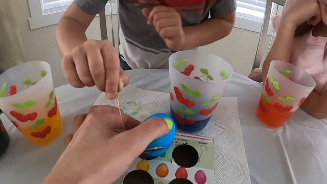 Easter Egg Hunt смотреть онлайн