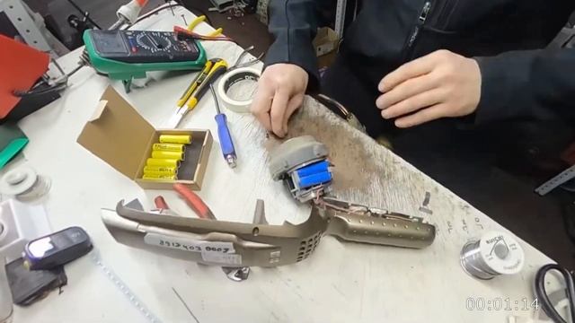 Ручной пылесос ELECTROLUX . Замена аккумулятора на более ёмкие АА 2500 mah. смотреть онлайн