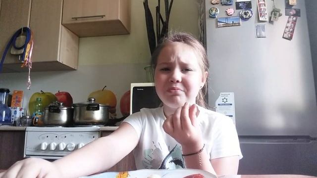 Конфетный праздник / Ем кисло-сладкие конфетки / Кислое против Сладкого смотреть онлайн