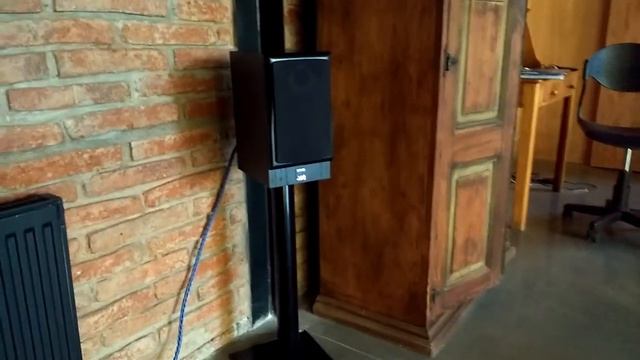 Roksan K2 BT + ATC SCM7 смотреть онлайн