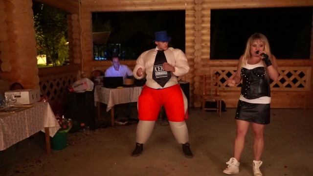 Накачанный супер дружок на свадьбе смотреть онлайн