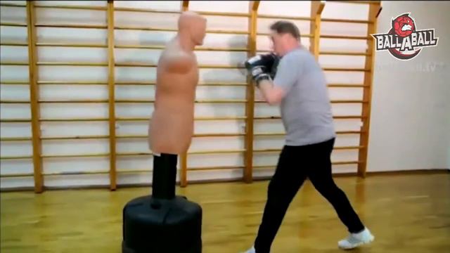 Слуцкий готовится к Евро 2016! смотреть онлайн