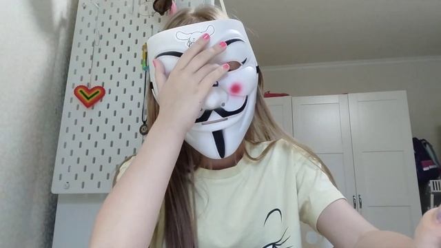 МЕГА ОБЗОР НА 200 НАКЛЕЕК С ХЕЛЛОУ КИТТИ И Я ПЫТАЮСЬ ИХ ПОВТОРИТЬ В МАСКЕ АНОНИМУСА! смотреть онлайн