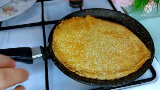 БЕЗ МОЛОКА,БЕЗ СОДЫ,ТОЛЬКО 1 ИНГРИДИЕНТ!АЖУРНЫЕ БЛИНЫ НА МАСЛЕННИЦУ.ОХ КАКАЯ ВКУСНЯТИНА К ЧАЮ#БЛИНЫ смотреть онлайн