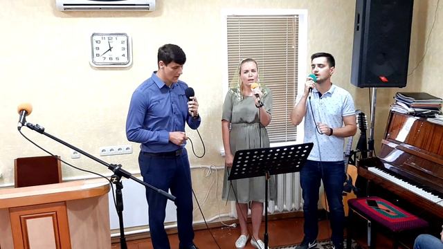 Песня"Окружи меня Дух Святой". смотреть онлайн