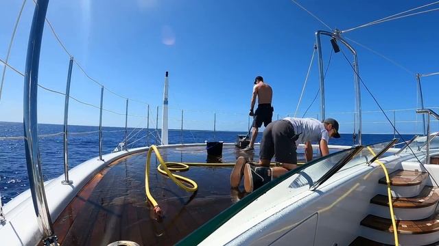 The REAL Below Deck! Super Yachts Explained: Crew, Ops, Life Onboard смотреть онлайн