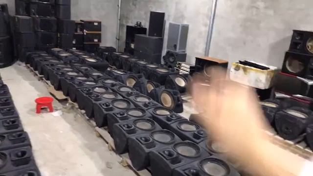 Loa B3 hàng xịn xuất Châu Âu mà các bác ấy bảo nghe rè có tức ko chứ... Rè em cho loa luôn nhé!... смотреть онлайн
