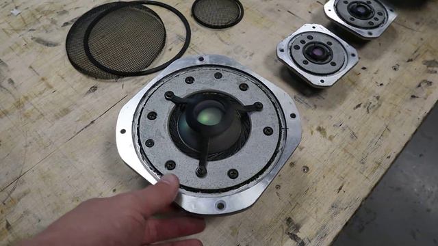 Динамики YAMAHA NS-1000X