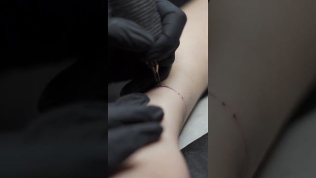 Процесс создания татуировки. Вечный узел 🤍