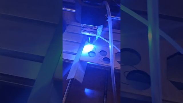 3018 cnc max pro резка 5.5 вт лазером фанеры 4мм в 3 прохода смотреть онлайн