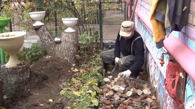 Отмостка дома.Поднимаем уровень отмостки.Ч-3.