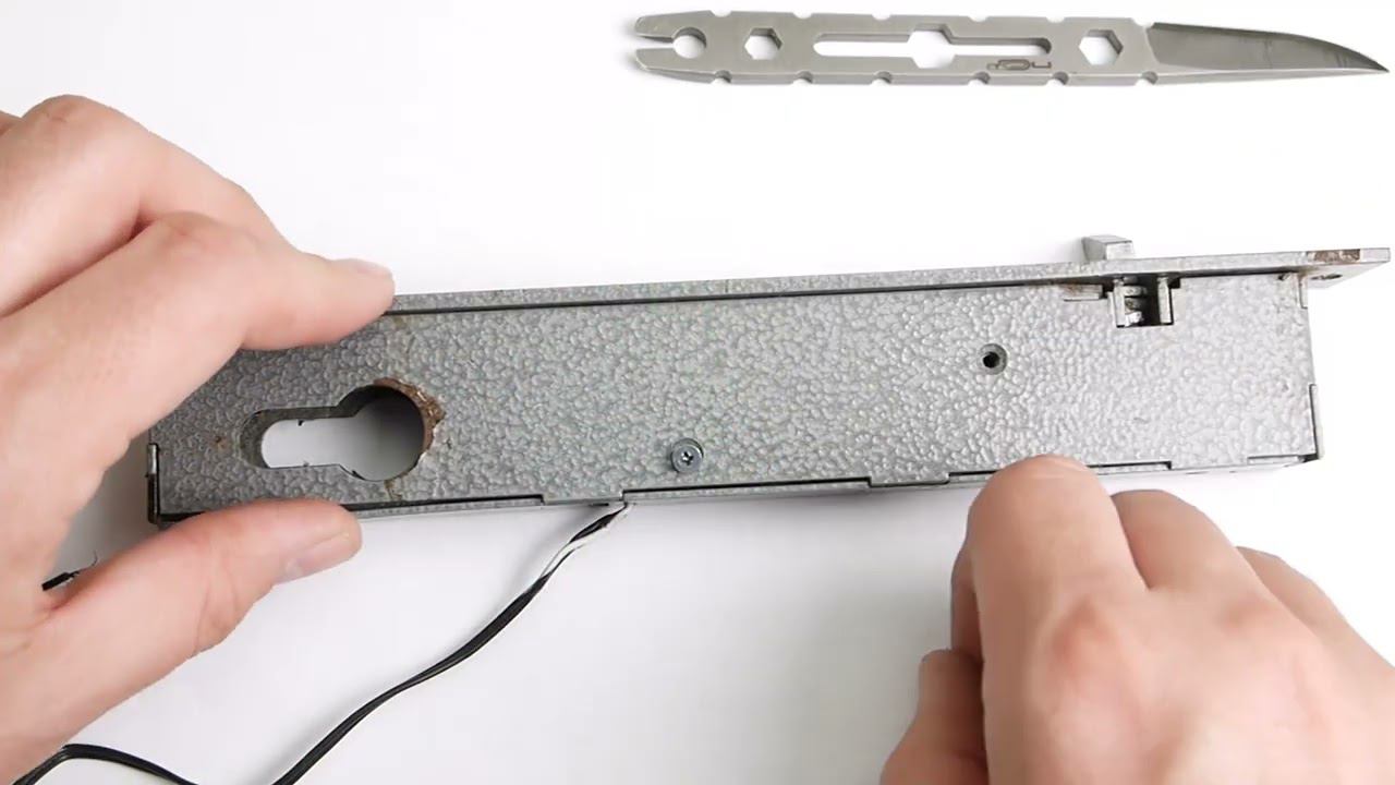 Ремонт замка Полис 20, Полис 19