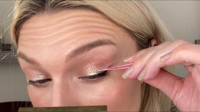 БЫСТРО И ЛЕГКО КЛЕЮ РЕСНИЦЫ смотреть онлайн