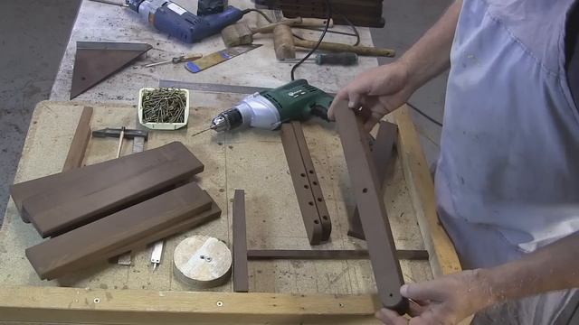 Туристический набор: складной стол и 4 табурета. Folding picnic table and stools. смотреть онлайн