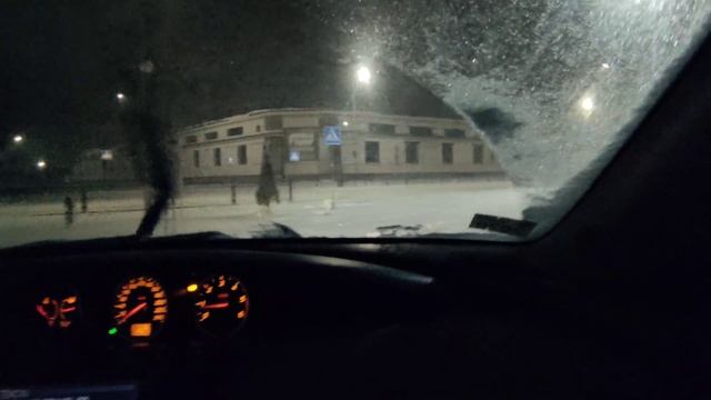 Езда в гололёд на переднем приводе .Снегопад. Вечерний прогрев дизеля перед ночью. смотреть онлайн