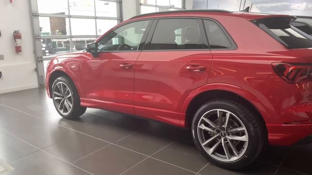 Audi Q3 2022 vorsprung edition Tango red ( Audi Saint Laurent ) смотреть онлайн