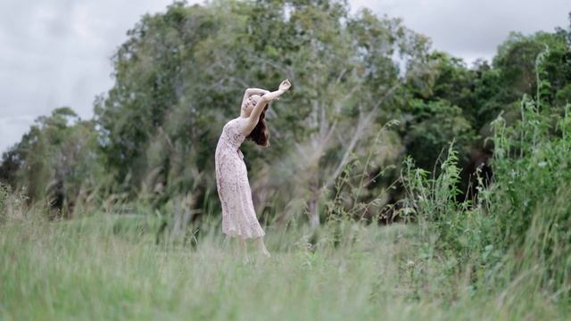 Field of Dreams | Canon EOS R6 with RF50 f1.2 film смотреть онлайн