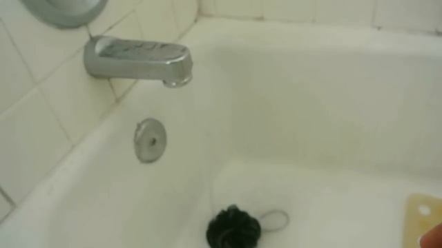 Axe body wash versus Nivea- feel test and smell test смотреть онлайн