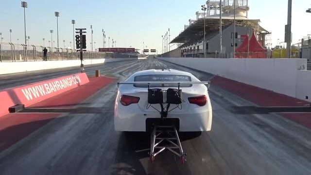 399 км за 5 секунд , самый быстрый разгон в истории человечества смотреть онлайн