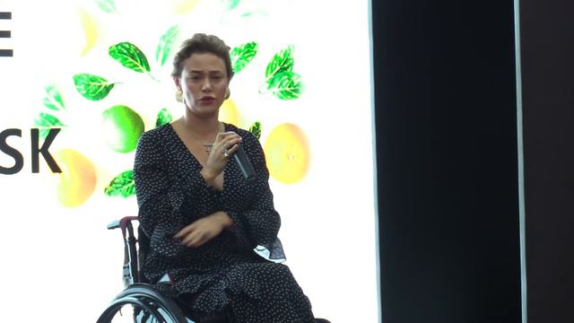 Выступление блогера Ксении Безугловой на AM Beautyguide смотреть онлайн