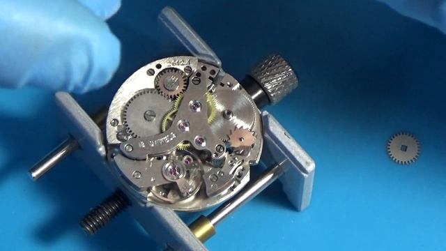 Ремонт механических часов Полёт сигнал 2612 с будильником. Сборка. Watch Repair Poljot 2612