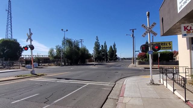 SJVR 2406 Clovis local passing Maple Ave Fresno ca смотреть онлайн
