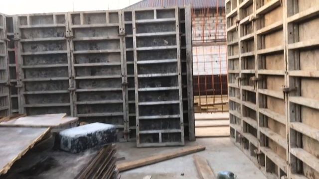 Крупнощитовая опалубка монтаж/ монолитный дом с плоской крышей-14 серия смотреть онлайн