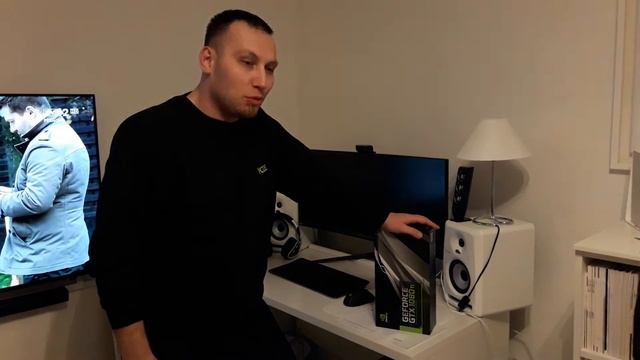 GTX 1080 TI vs. TITAN Z (Lunch Day introduction) смотреть онлайн
