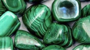 МАЛАХИТ: ЛЕЧЕБНЫЕ И МАГИЧЕСКИЕ СВОЙСТВА, КОМУ ПОДХОДИТ ИЗ ЗНАКОВ ЗОДИАКА