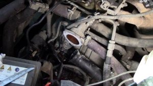 ЗАМЕНА ТЕРМОСТАТА НА ПРИОРЕ. Как самому быстро поменять термостат. Обучающее видео. Lada Priora.