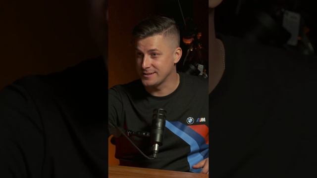 МОТОЦИКЛЫ и 80 000 ДЕВУШЕК Взрывного Майка! смотреть онлайн