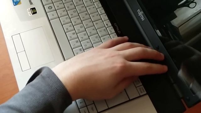 Ремонт, разборка и замена клавиатуры Fujitsu amilo p3560 смотреть онлайн