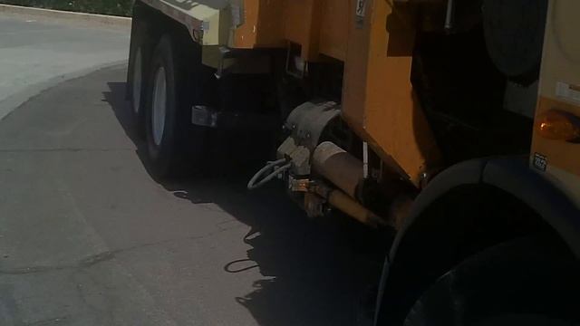 Sterling Curbtenders MC7355 & MC7358 смотреть онлайн